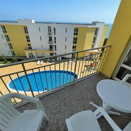 Apartment Stunning Beach Front Sweti Wlas